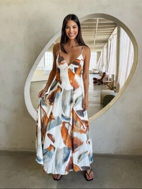 NWT Stitch & Feather Abstract Watercolor V-Neck Maxi Dress - White Multi